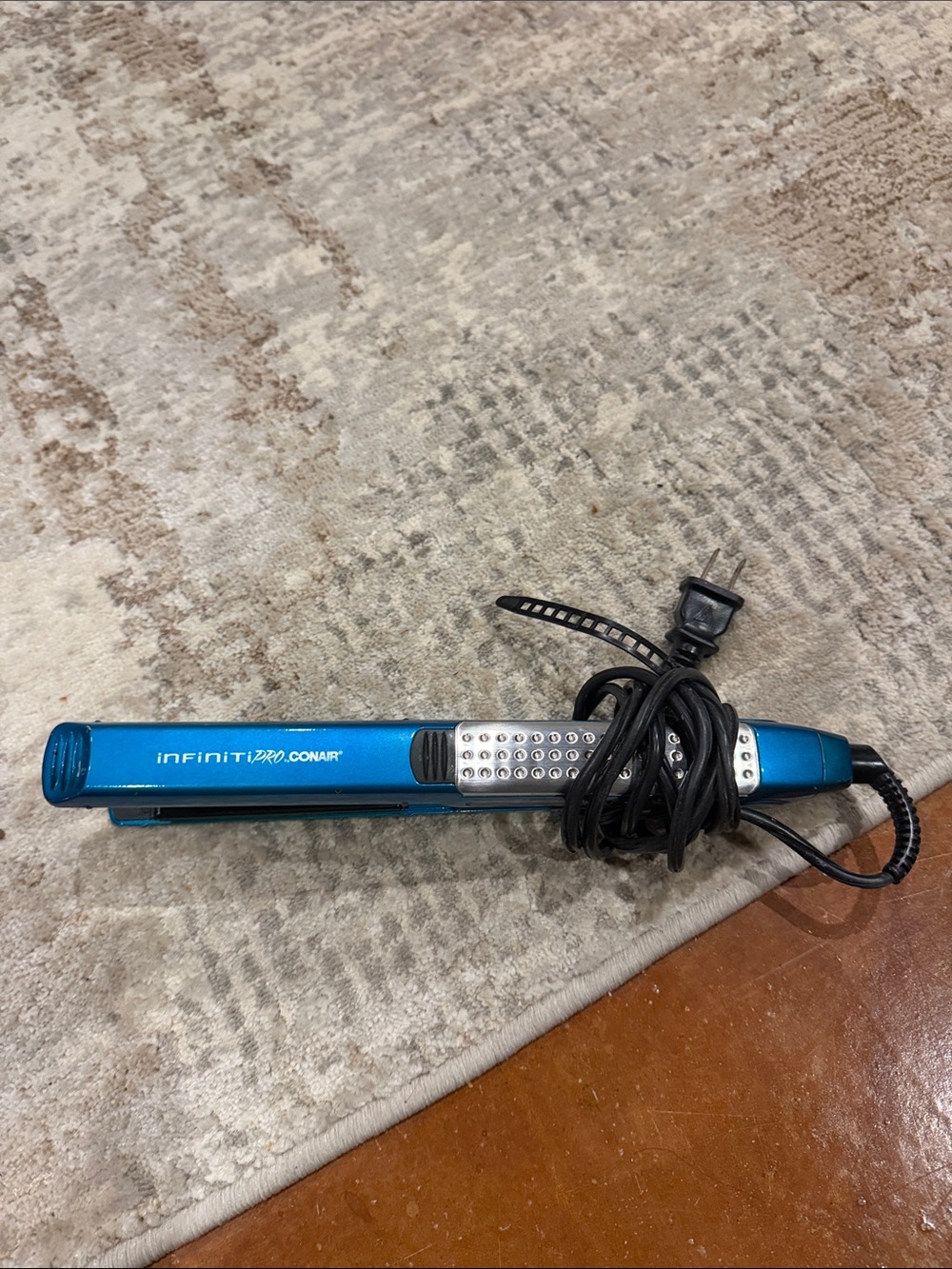 Conair InfinitiPRO Blue Hair Straightener - Sleek Portable Flat Iron
